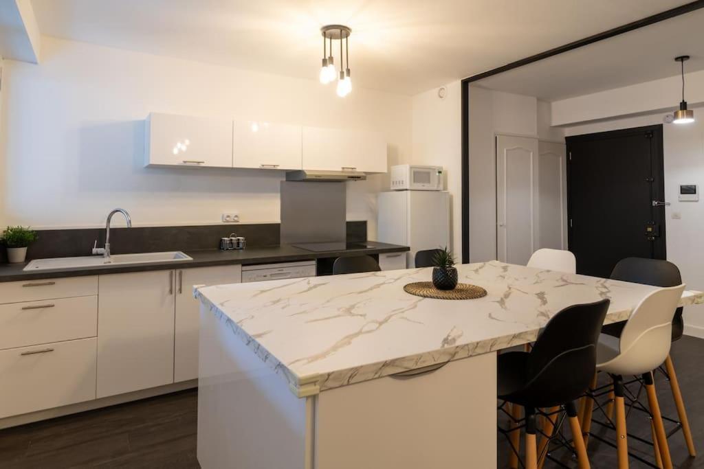 Elegant T3 Le Petit Palais Avignon Appartement Buitenkant foto
